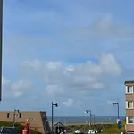 Sea * אגמונד אן זי